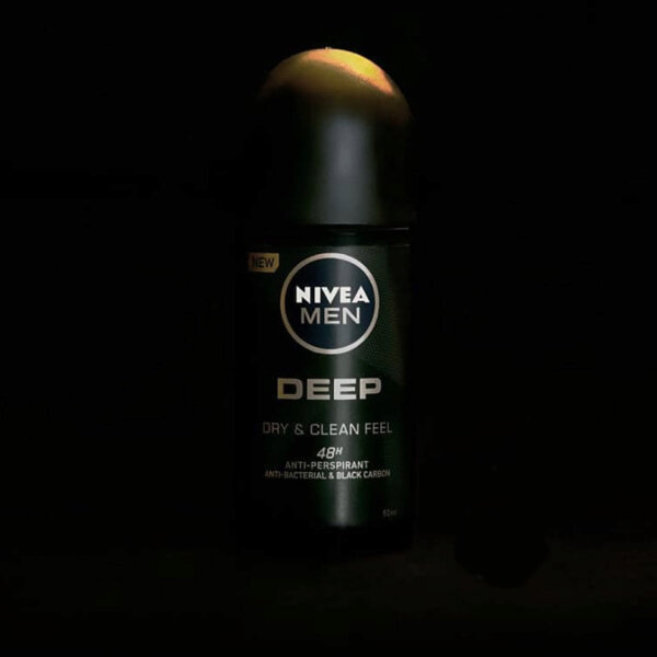 Lăn ngăn mùi Nivea Men than đen hoạt tính 50ml